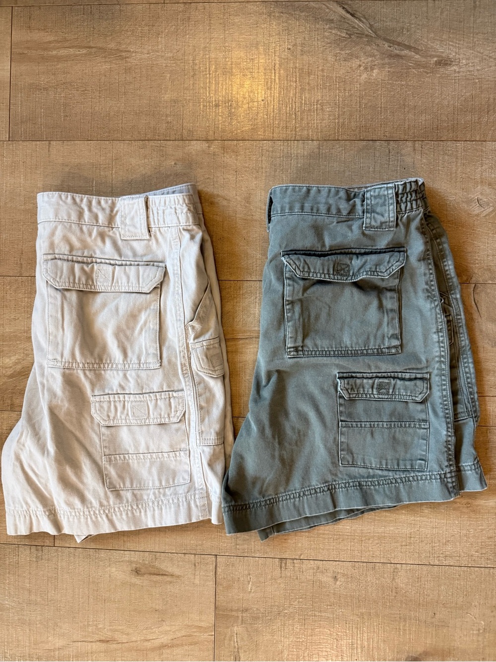 Set of 2 Outdoor Life Cargo Shorts Cream Olive 34 6 in inseam hiking outdoors